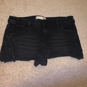 “No boundaries” junior shorts size 7